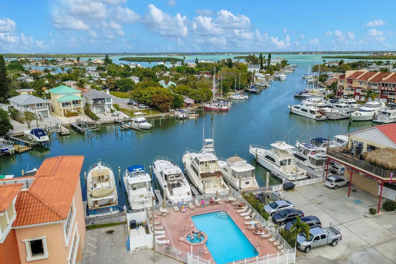 Bay Front Oasis Apartment St. Pete Beach Exterior photo